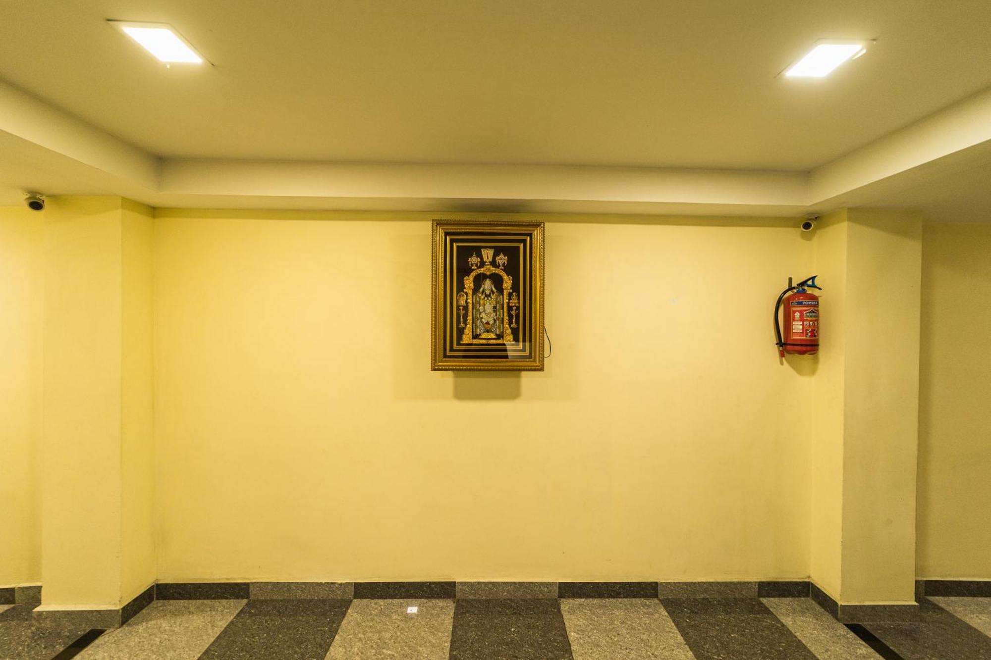 Sau Residency Hotel Kanchipuram Exterior photo